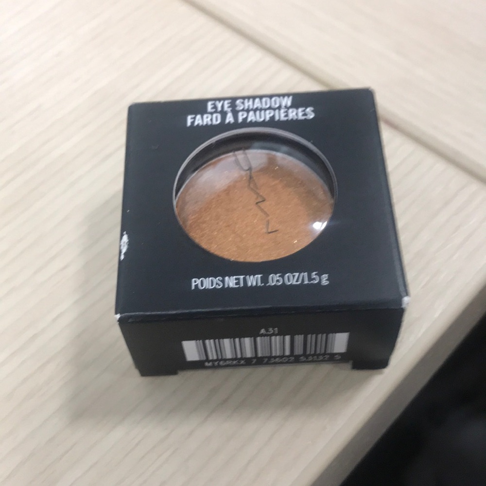 MAC eyeshadow